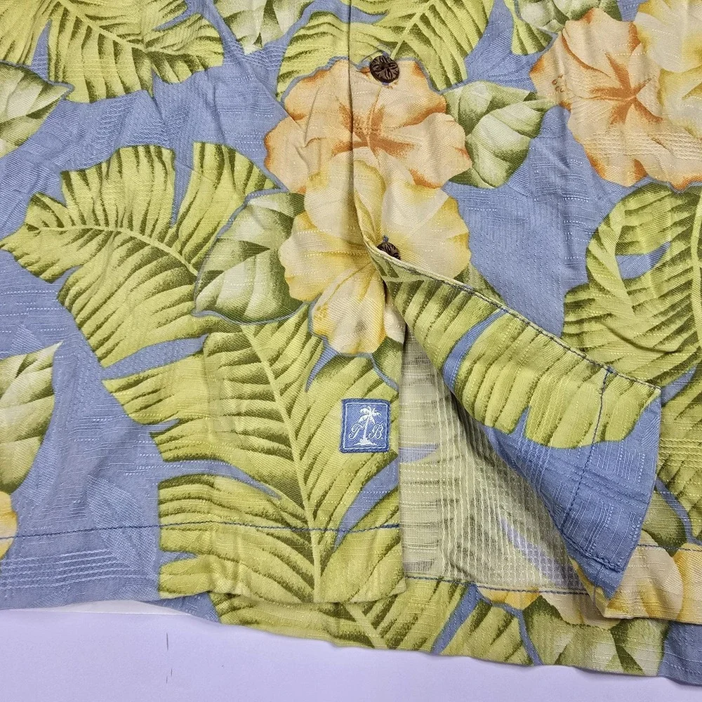 Tommy Bahama Shirt Mens Small Blue‎ Yellow Silk Floral Hawaiian Button Up Summer